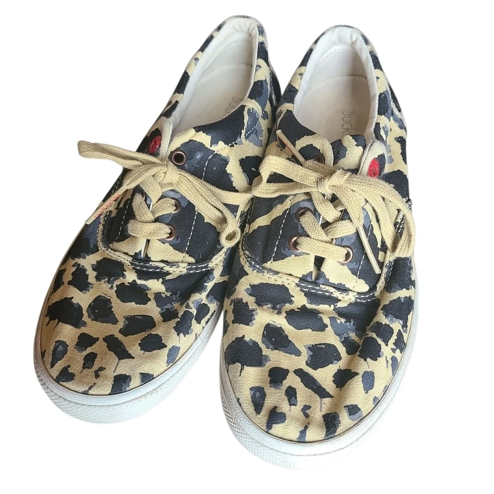 Bucketfeet Vintage Giraffe Print Canvas Sneakers Women’s 8 Low Top